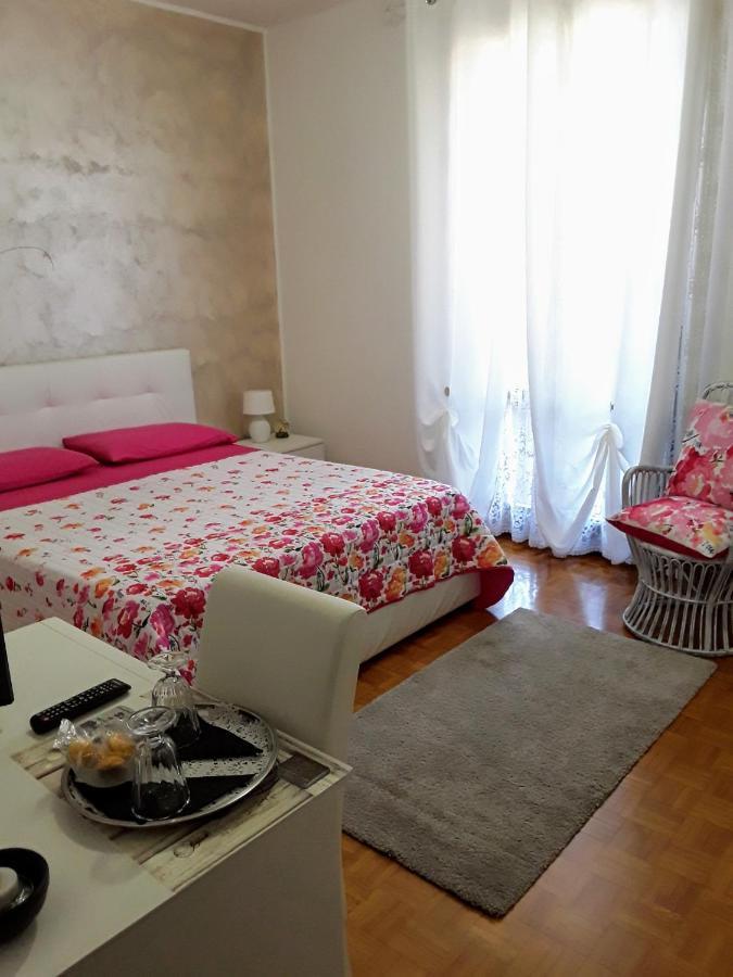 B&B La Rosa Gialla Маранело Екстериор снимка