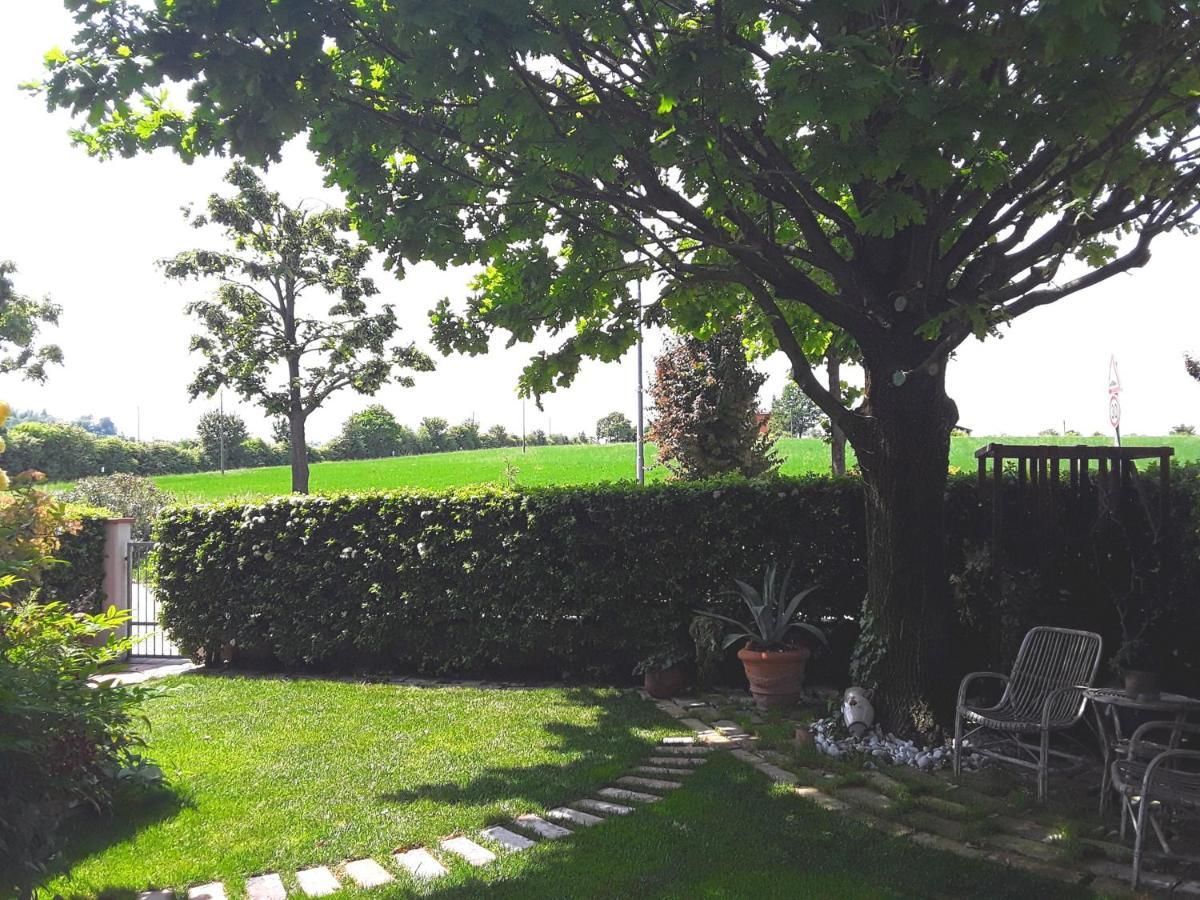 B&B La Rosa Gialla Маранело Екстериор снимка