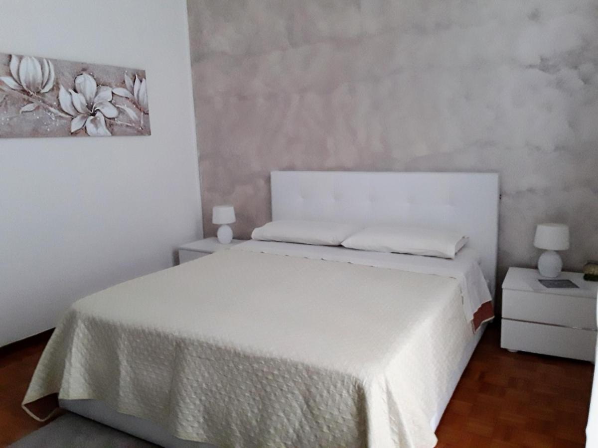 B&B La Rosa Gialla Маранело Екстериор снимка
