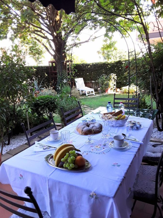 B&B La Rosa Gialla Маранело Екстериор снимка