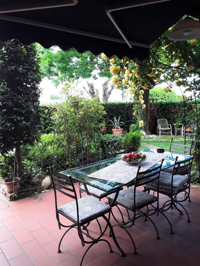 B&B La Rosa Gialla Маранело Екстериор снимка